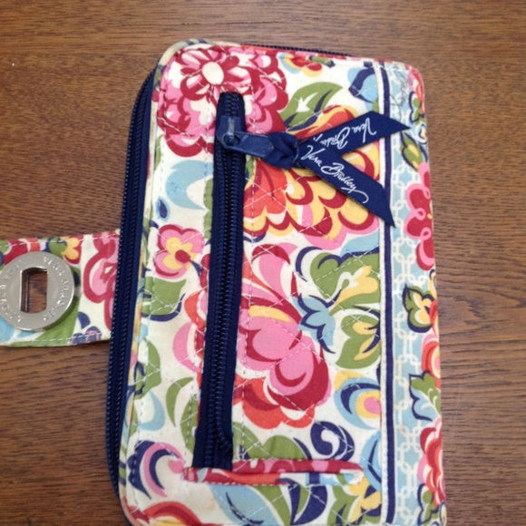 Vera Bradley Turnlock Wallet. Make Me Blush pattern. Very good cond for preowned - Picture 2 of 4